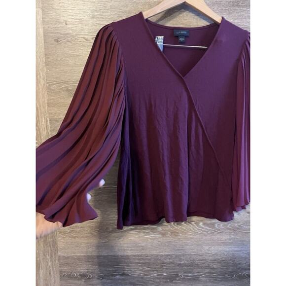 J. Jill Wearever Blouse Top XS Burgundy Fan Flare Pleated Sleeves Fall Holiday - Picture 6 of 10